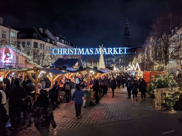 Expat Explore Predicts a Shift Towards Warmer, Longer, and More Intentional Holiday Travel