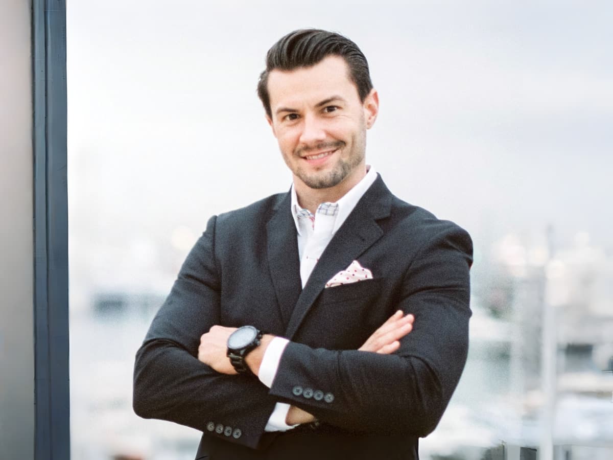 Why Top Real Estate Agents Are Delegating Complex Tasks to VAs Trained Over a Year