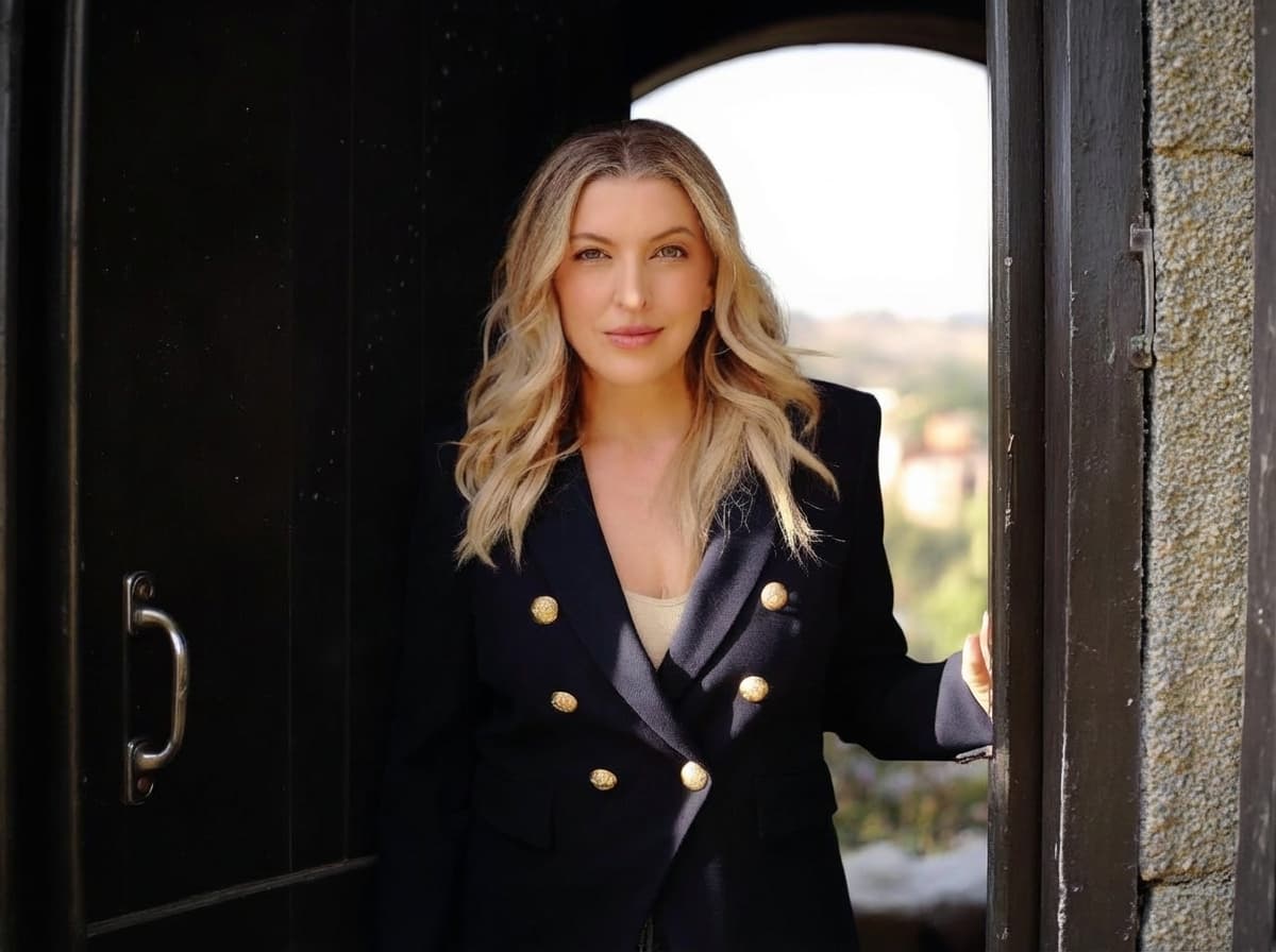 Real Estate Agents Face Data Control Crisis as Brokerages Strike Platform Deals