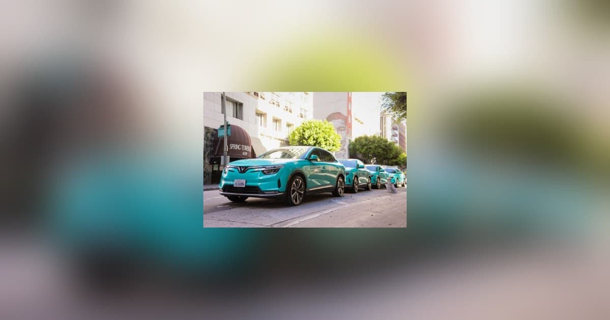 Green SM Launches All-Electric Taxi Service in Los Angeles, Marking First North American Entry