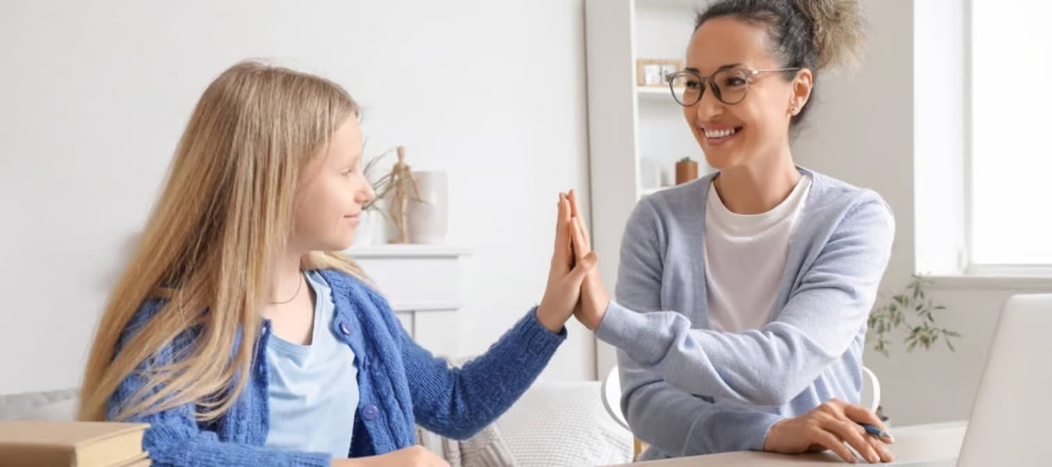 25 Top Side Hustles for Canadians Seeking Extra Income in Challenging Economic Times