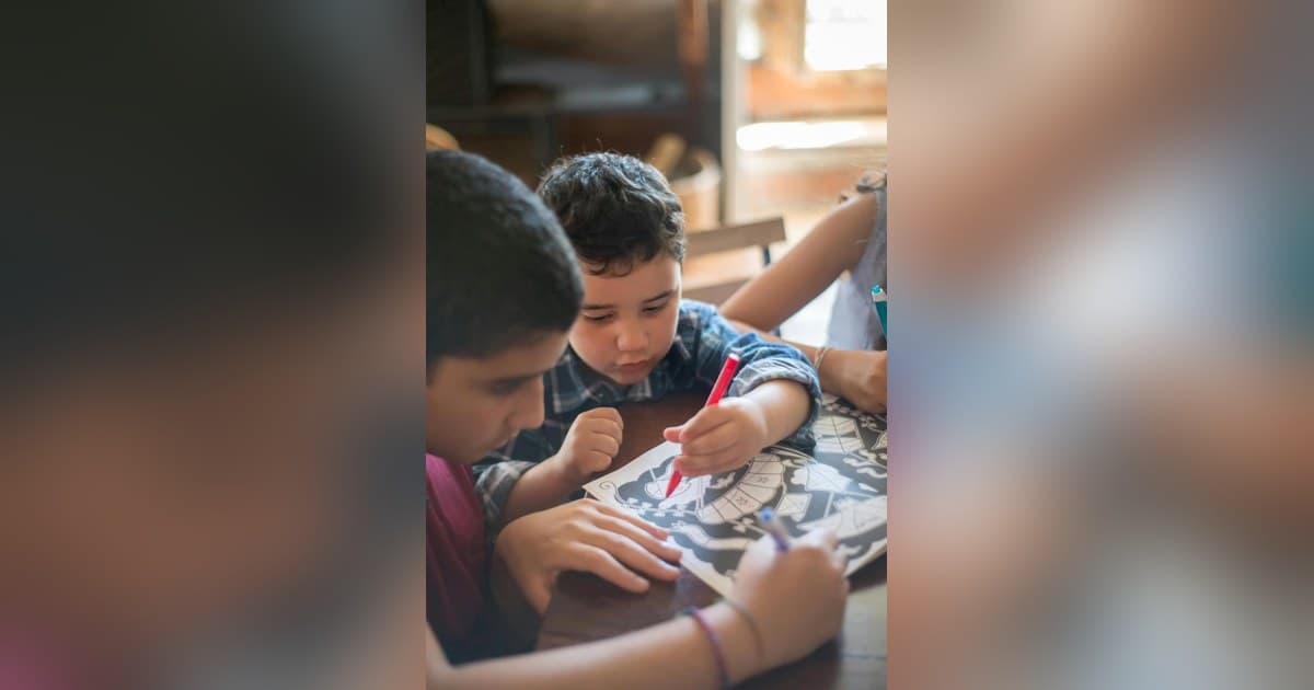 Hispanic Parents Avoid School Events Due to Immigration Fears, Survey Finds