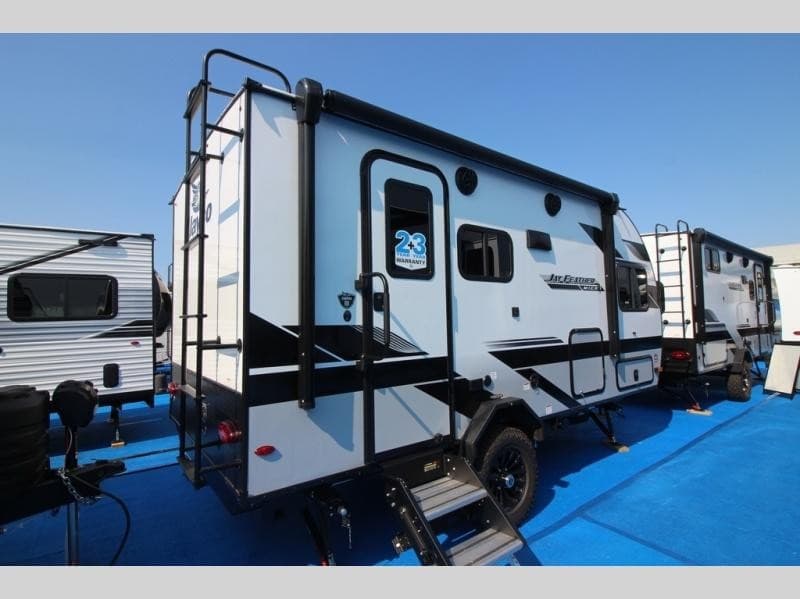 Pete's RV Center Expands Used Camper Inventory and Financing Across New England