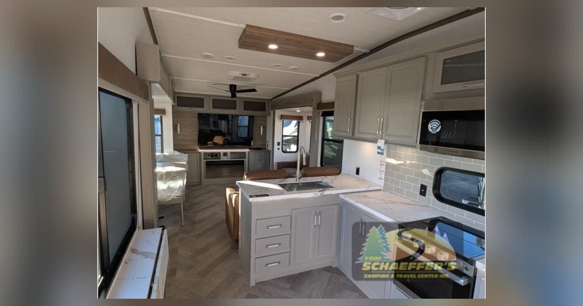 Tom Schaeffer's RV Superstore Expands Pennsylvania Inventory with Hurricane RVs and Sprinter Fifth Wheels