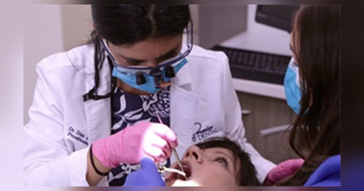 Implant-Retained Dentures Offer Stable, Bone-Preserving Alternative to Traditional Dentures, Vero Beach Dentists Say