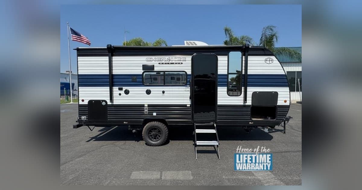 Royal Coach Recreational Sales Highlights Rebates and RV Ownership Support for California Families