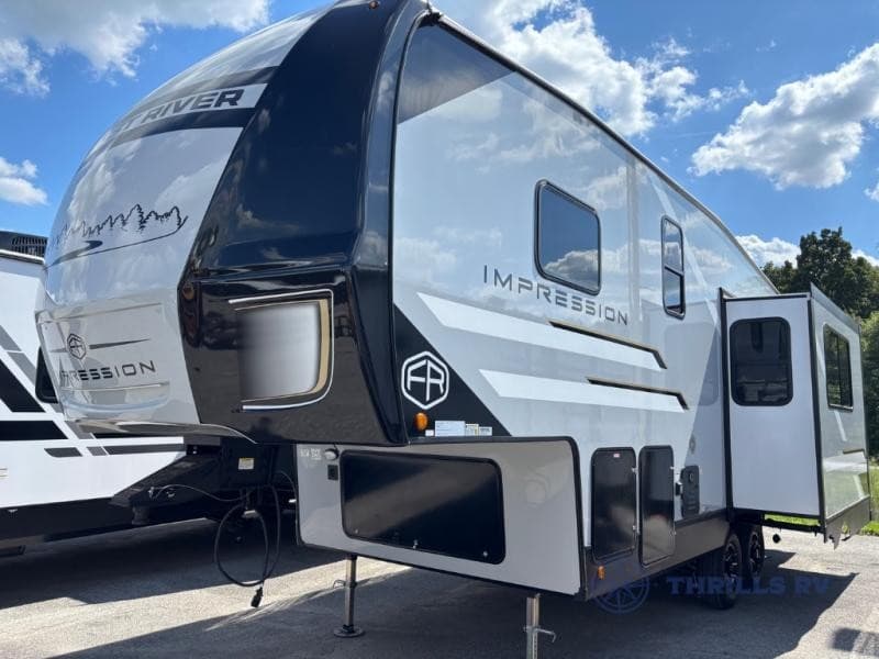 Thrills RV Expands Inventory with New Heritage Glen 356QB Fifth Wheel for Fort Wayne Families