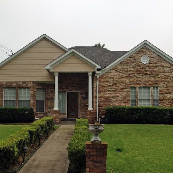 Houston Housing Market Outperforms National Trends Amid Economic Uncertainty