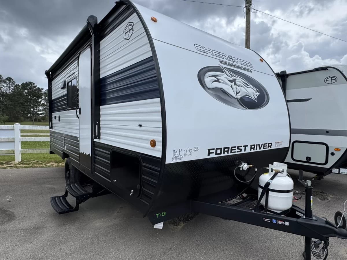 Dad's Camper Outlet Expands Pre-Owned RV Inventory in Gulfport Amid Regional Demand