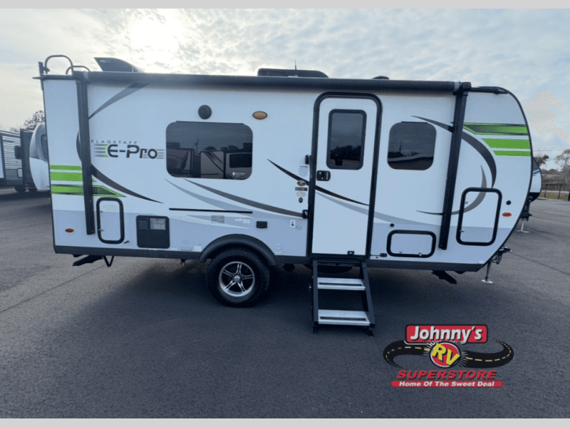 Johnny's RV Superstore Expands RV Inventory Near Mobile, Alabama