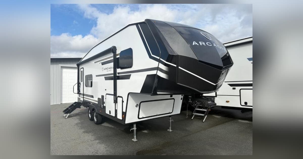 Meridian RV Lists Two Fifth-Wheel Specials With Combined $25,078 in Advertised Savings for BC Buyers
