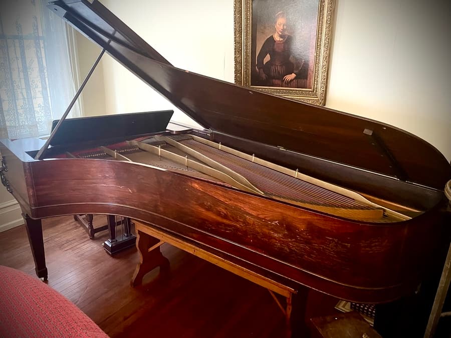1859 Steinway Piano Once Owned by Renowned Scottish Architect Up for Sale
