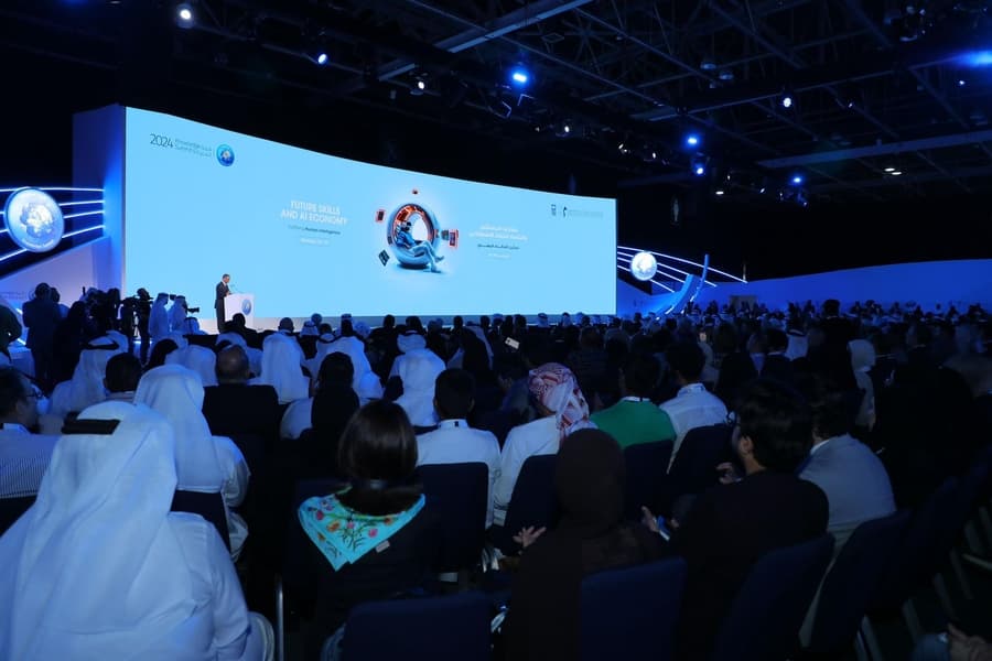 Knowledge Summit 2024 Concludes with Focus on AI's Role in Sustainability and Innovation